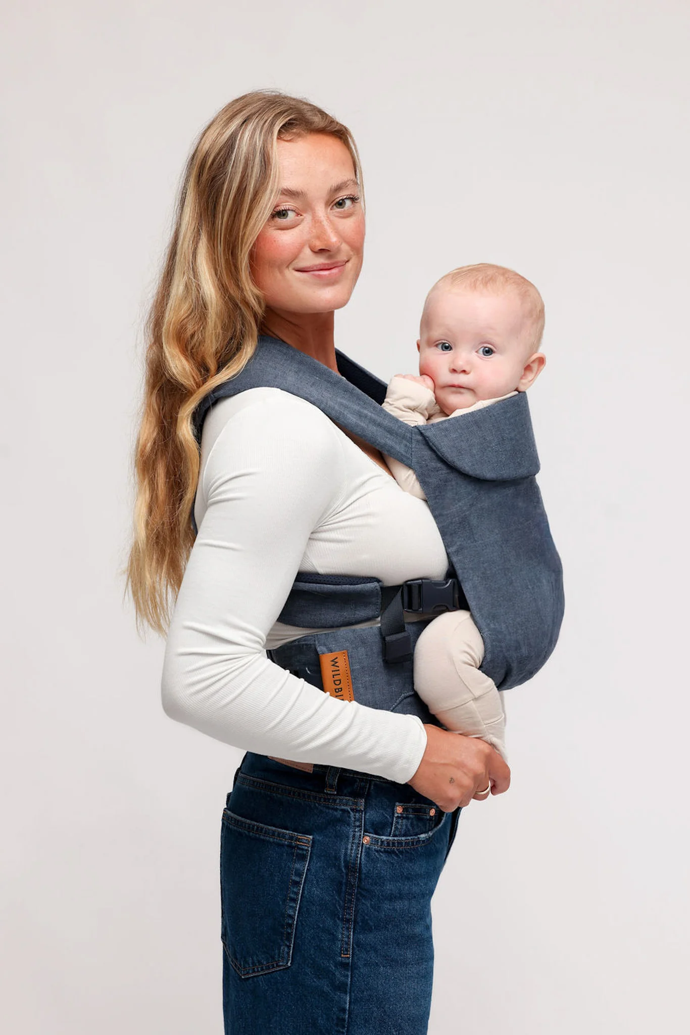 Jacarina - Aerial Carrier - Image 3